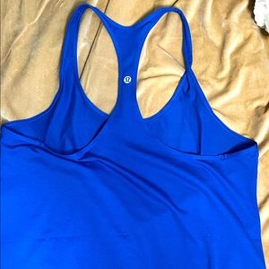 Lululemon blue flowy tank top 🍋